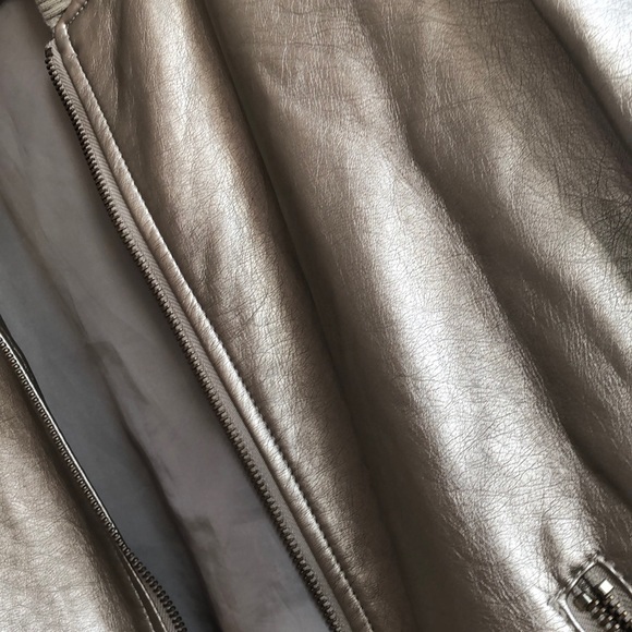 Forever 21 Metallic Reflective Jacket - Picture 2 of 3